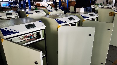 車(chē)間粉塵廢氣處理設(shè)備，執(zhí)信環(huán)保為工業(yè)加工提供除塵設(shè)備。