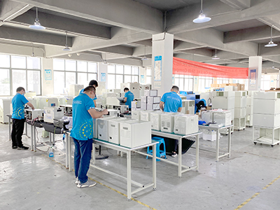 執信環保員工作業中